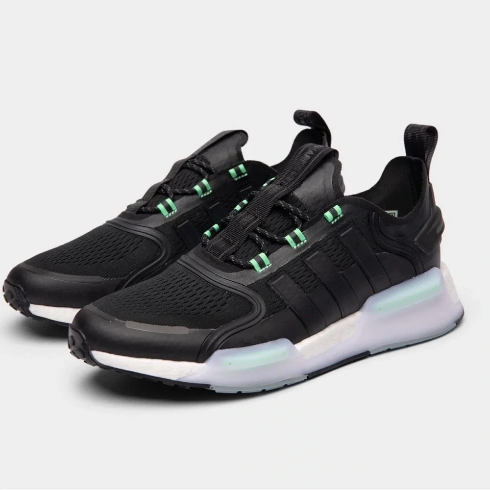 Adidas Originals NMD V3 Size men’s 9.5 Running Sneakers #084 black and mint